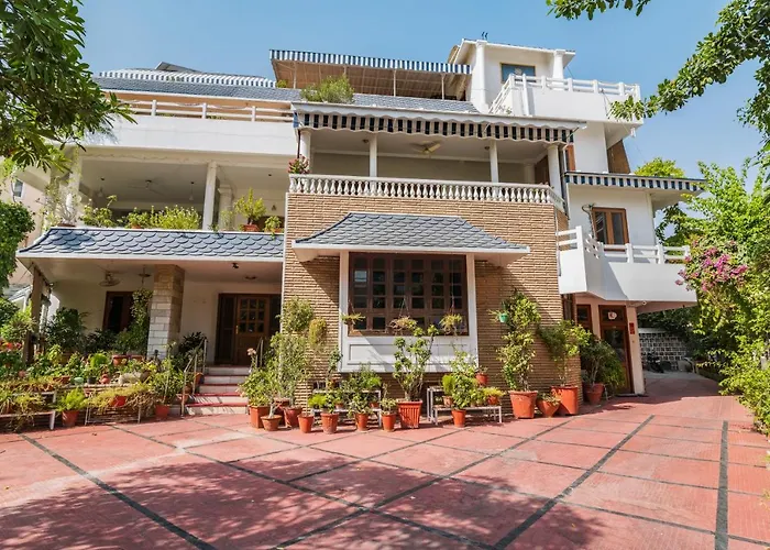 Giri Homestay By Vista Rooms Jaipur